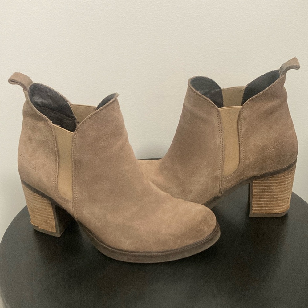 Artica Ankle Boots